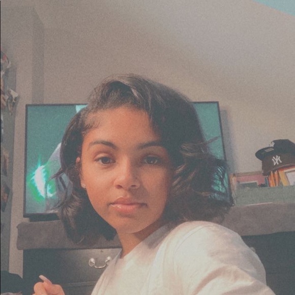 Meet your Posher, Genariss - Picture 1 of 1